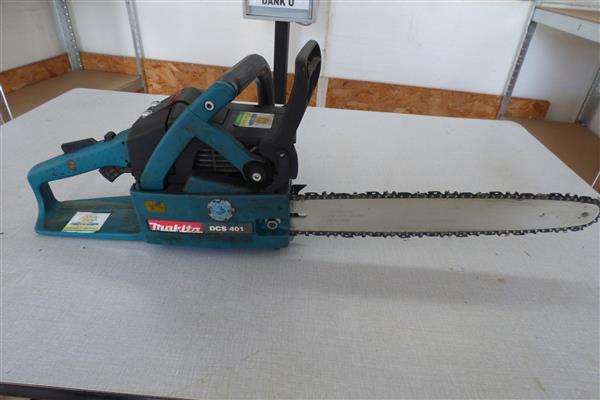 Grote foto boomzagen tuin en terras tuingereedschap