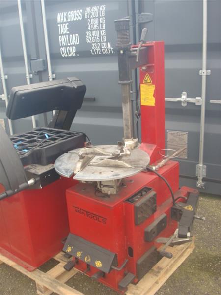 Grote foto banden apparaat en motorbanden balanceermachine auto diversen gereedschap