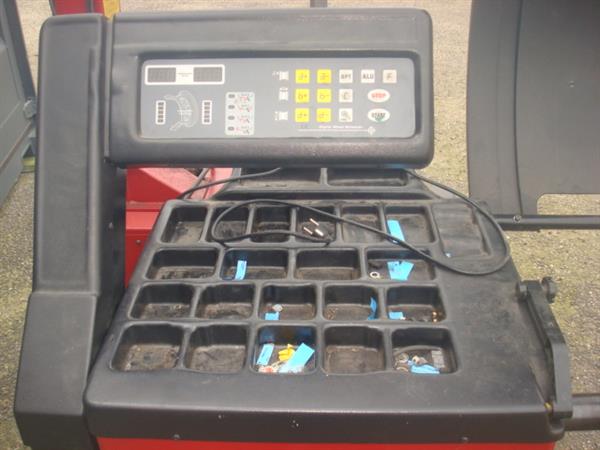 Grote foto banden apparaat en motorbanden balanceermachine auto diversen gereedschap