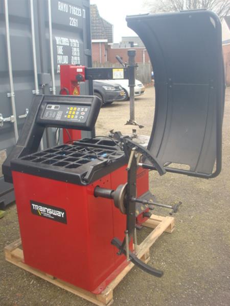 Grote foto banden apparaat en motorbanden balanceermachine auto diversen gereedschap