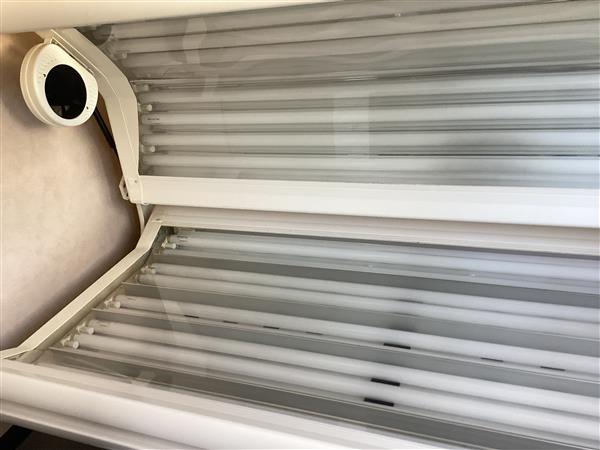 Grote foto zonnebank witgoed en apparatuur zonnebanken en gezichtsbruiners