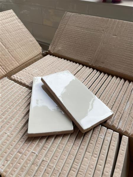 Grote foto nieuwe glanzende wandtegels doe het zelf en verbouw tegels