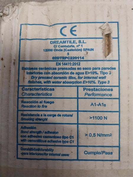 Grote foto nieuwe glanzende wandtegels doe het zelf en verbouw tegels