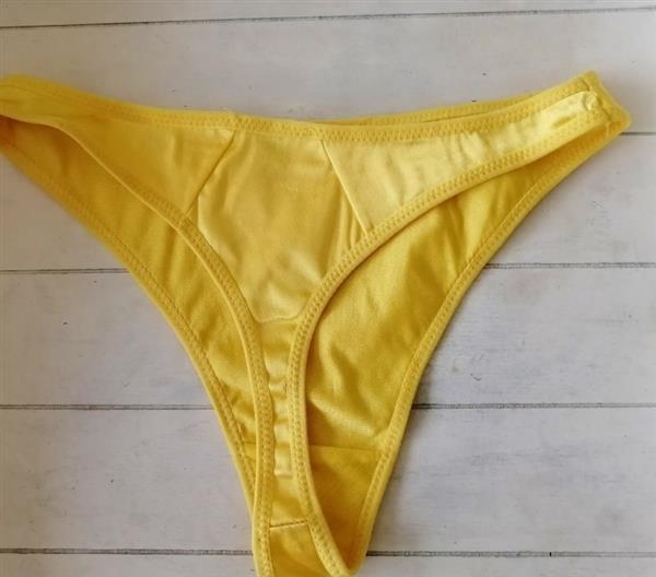 Grote foto prachtige goudgele gesatineerde string nieuw kleding dames ondergoed en lingerie