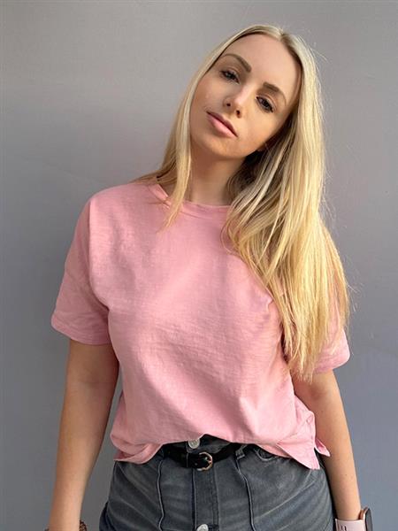 Grote foto single zoekt gezelligheid contacten en berichten vrouw zoekt man