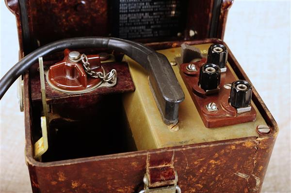 Grote foto oude franse veldtelefoon in goede staat audio tv en foto beamers en projectie apparatuur