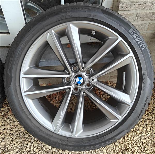 Grote foto 19 bmw 6 serie winterbanden pirelli auto onderdelen banden en velgen