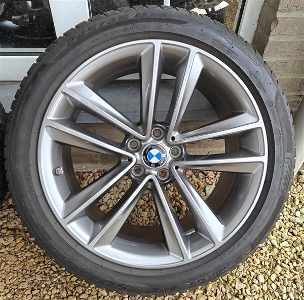 Grote foto 19 bmw 6 serie winterbanden pirelli auto onderdelen banden en velgen