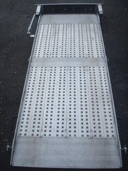 Grote foto oprijplaat van het merk altec auto diversen gereedschap