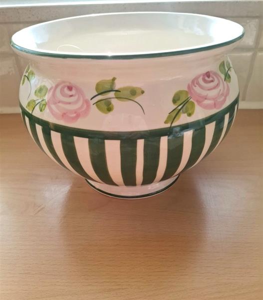 Grote foto mooie grote handgeschilderde bloempot nieuw huis en inrichting woningdecoratie