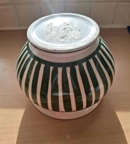 Grote foto mooie grote handgeschilderde bloempot nieuw huis en inrichting woningdecoratie