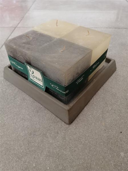 Grote foto grijze kubus kaarsen set op aardewerk houder huis en inrichting kandelaars en kaarsen