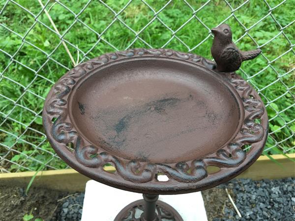 Grote foto 1 bruin vogelbad gietijzer bruin rust gemoffeld mooi tuin en terras tuindecoratie