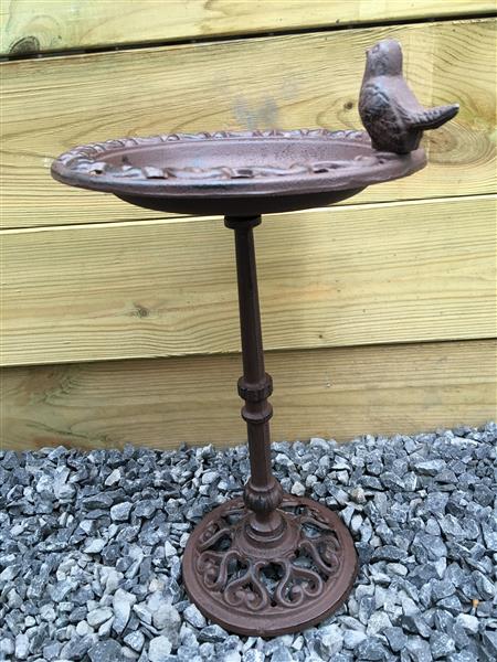 Grote foto 1 bruin vogelbad gietijzer bruin rust gemoffeld mooi tuin en terras tuindecoratie