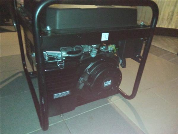 Grote foto stroom aggregaat hbm machines 5500w doe het zelf en verbouw aggregaten