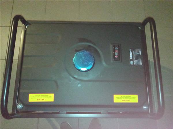 Grote foto stroom aggregaat hbm machines 5500w doe het zelf en verbouw aggregaten