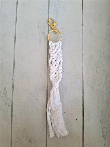 Grote foto nieuwe sleutelhanger in witte macrame sieraden tassen en uiterlijk sleutelhangers