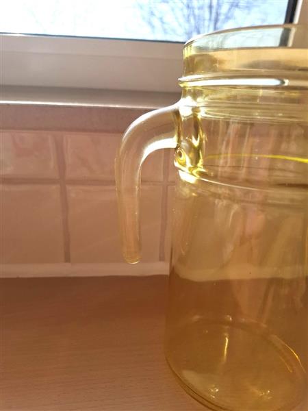 Grote foto vintage schenkkan sapkan in geel glas nieuw huis en inrichting servies