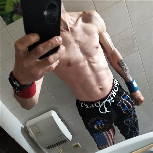 Grote foto man zoekt sexdate erotiek man zoekt vrouwelijke sekspartner