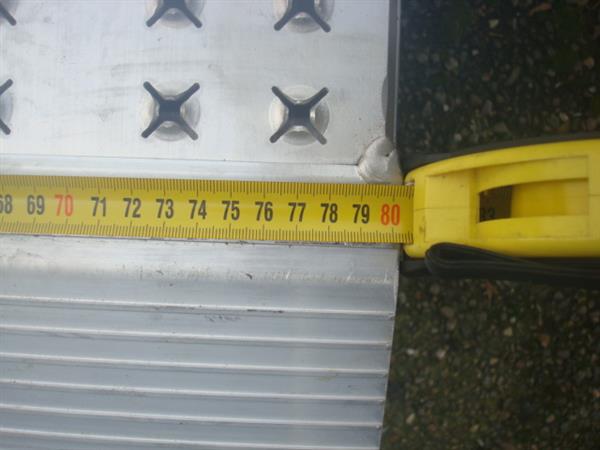 Grote foto oprijplaat rij plaat invalide lift altec roelstoel auto diversen gereedschap