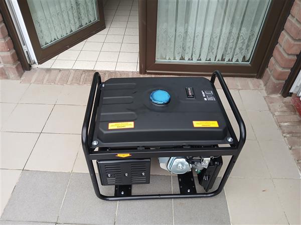 Grote foto stroom aggregaat hbm machines 5500w doe het zelf en verbouw aggregaten