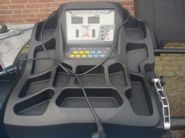 Grote foto banden monteer apparaat balanceer apparaat auto diversen gereedschap