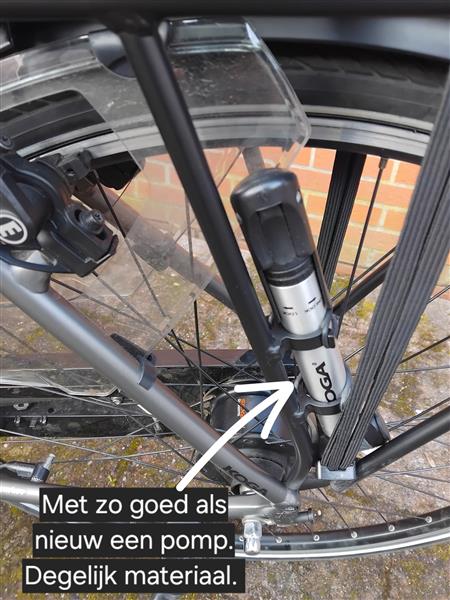 Grote foto e byke. koga. fietsen en brommers damesfietsen