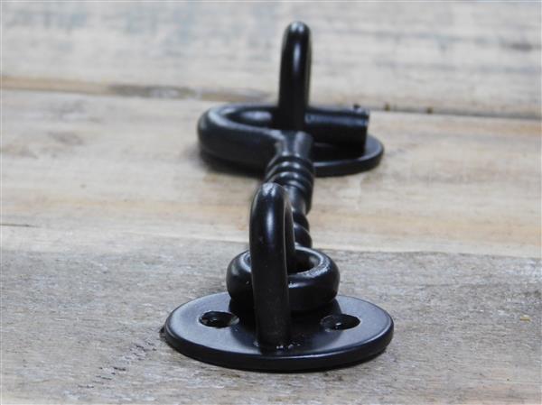 Grote foto een mooie windhaak mat zwarte smeedijzeren haak doe het zelf en verbouw materialen en producten