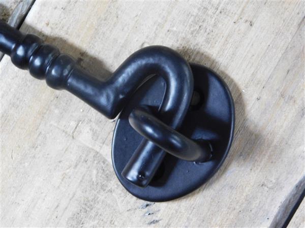 Grote foto een mooie windhaak mat zwarte smeedijzeren haak doe het zelf en verbouw materialen en producten