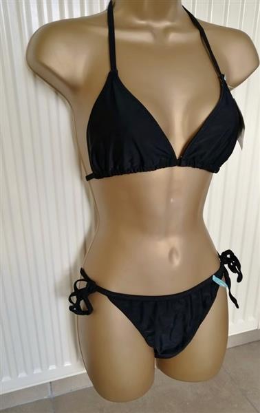 Grote foto mooie zwarte triangel bikini small en medium kleding dames badmode en zwemkleding
