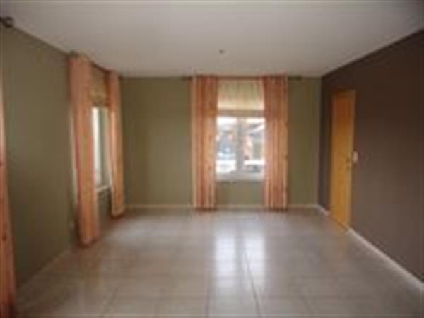 Grote foto ruim appartement met 2 slaapkamers. huizen en kamers appartementen en flats