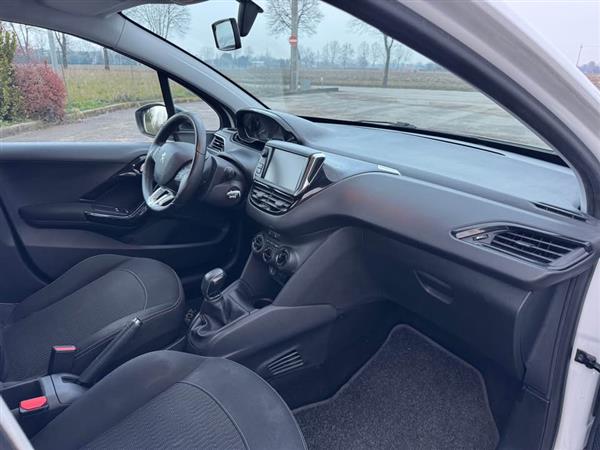 Grote foto peugeot 208 1.2 pure tech 82 ch mai 2017 auto peugeot