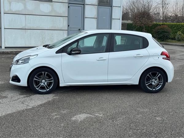 Grote foto peugeot 208 1.2 pure tech 82 ch mai 2017 auto peugeot