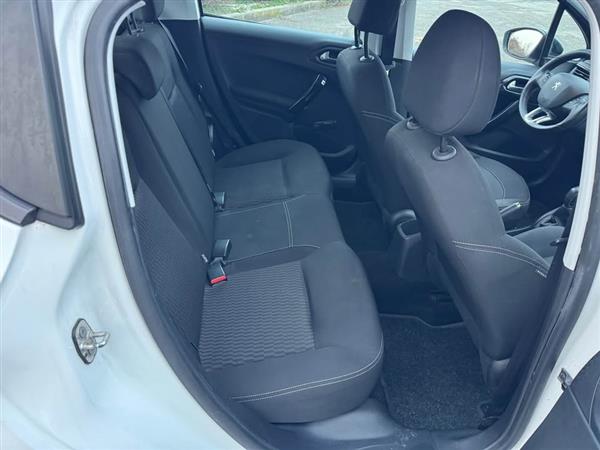 Grote foto peugeot 208 1.2 pure tech 82 ch mai 2017 auto peugeot