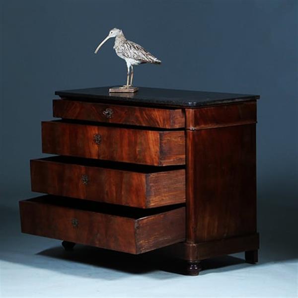 Grote foto strakke eenvoudige biedermeier commode met 4 laden en marmerblad ca 1825 no.391105 antiek en kunst stoelen en banken