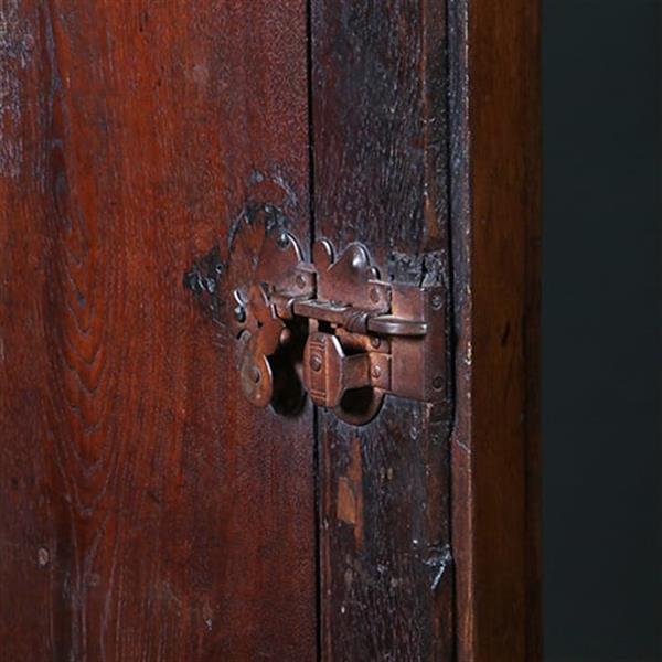 Grote foto stoere 17e eeuwse 2 deurs kast op bolpoten prachtige patina oude kleur no.371405 antiek en kunst stoelen en banken