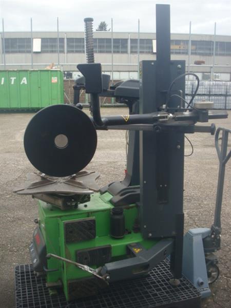 Grote foto bandenapparaat met hulparm bosch tce4420 12 tot 23 auto diversen gereedschap