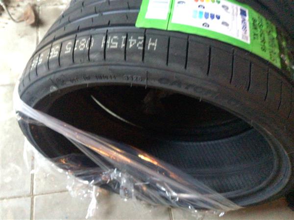 Grote foto 2 nieuw banden auto onderdelen banden en velgen