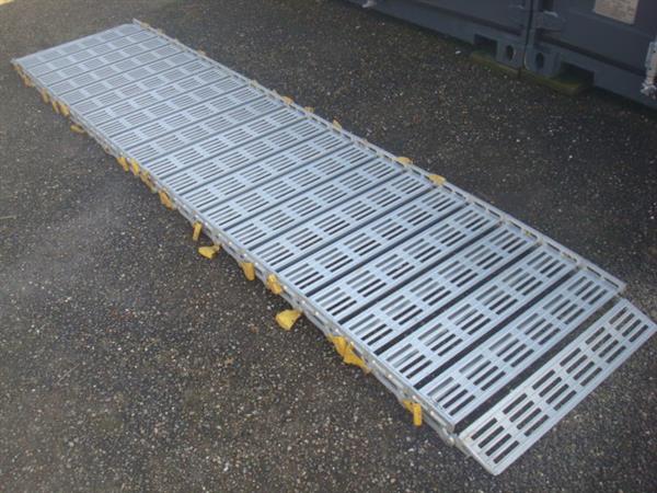 Grote foto oprijplaat roll a rampe oprolbaar auto diversen gereedschap