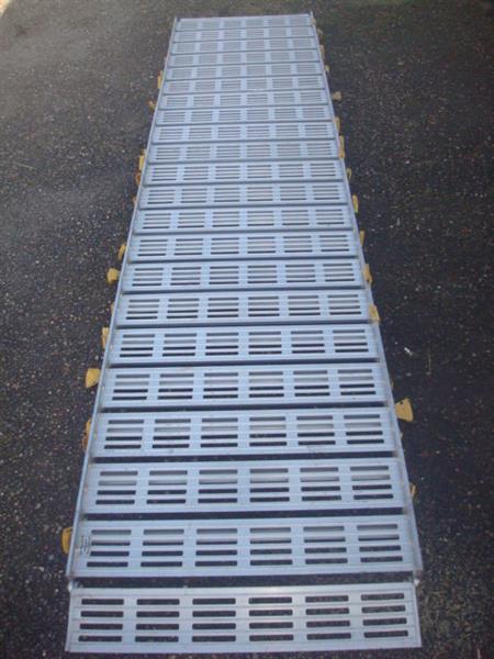 Grote foto oprijplaat roll a rampe oprolbaar auto diversen gereedschap