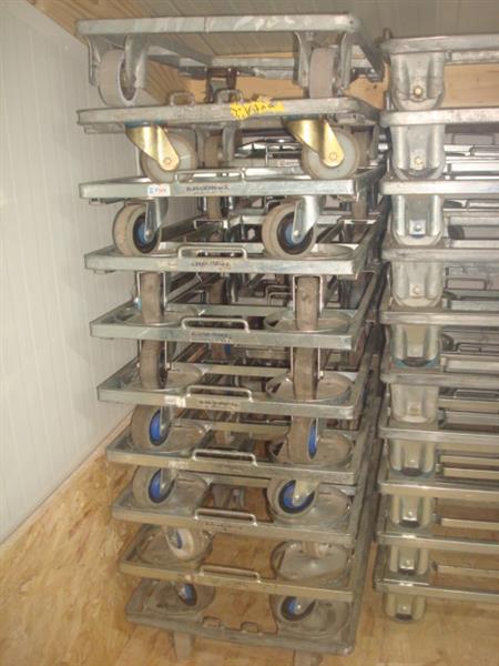 Grote foto steekwagen transportkar auto diversen gereedschap