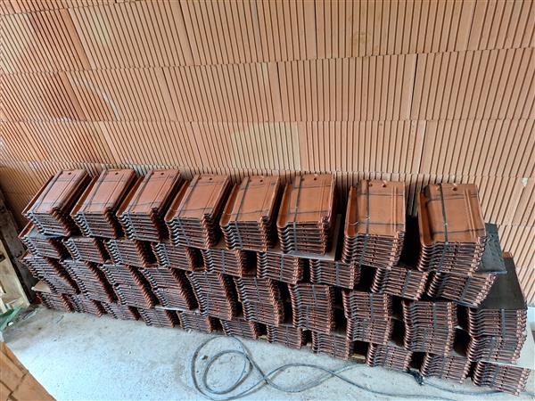 Grote foto nieuwe dakpannen overschot nieuwbouw doe het zelf en verbouw dakbedekking