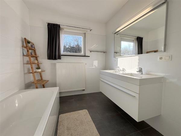 Grote foto bouillon ruime woning 2011 mooi uitzicht. huizen en kamers eengezinswoningen