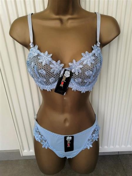 Grote foto elegante zachtblauwe bh met slip voor d cups kleding dames ondergoed en lingerie