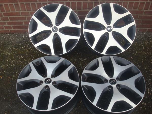Grote foto 19 inch originele kia sportage jenzan 5x114.3 auto onderdelen banden en velgen