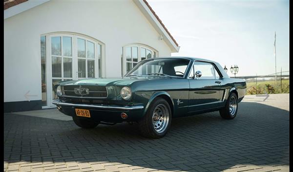 Grote foto ford mustang coupe 1965 turquoise v8 289 automaat auto ford usa