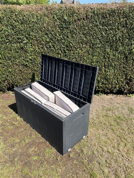 Grote foto tuinset met kussens en opbergbox tuin en terras tuindecoratie