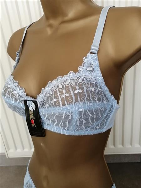 Grote foto elegante zachtblauwe bh zonder beugel met slip kleding dames ondergoed en lingerie