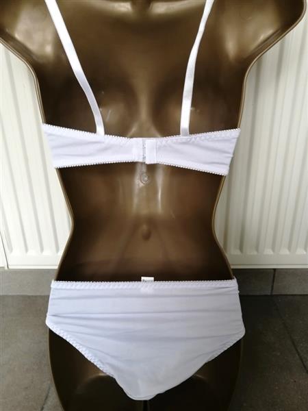 Grote foto witte doorzichtige bh zonder beugel met slip kleding dames ondergoed en lingerie