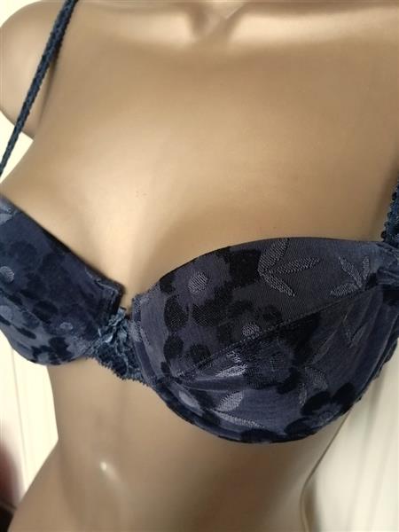 Grote foto chique rookgrijze bh sweet flower van triumph 70a kleding dames ondergoed en lingerie merkkleding